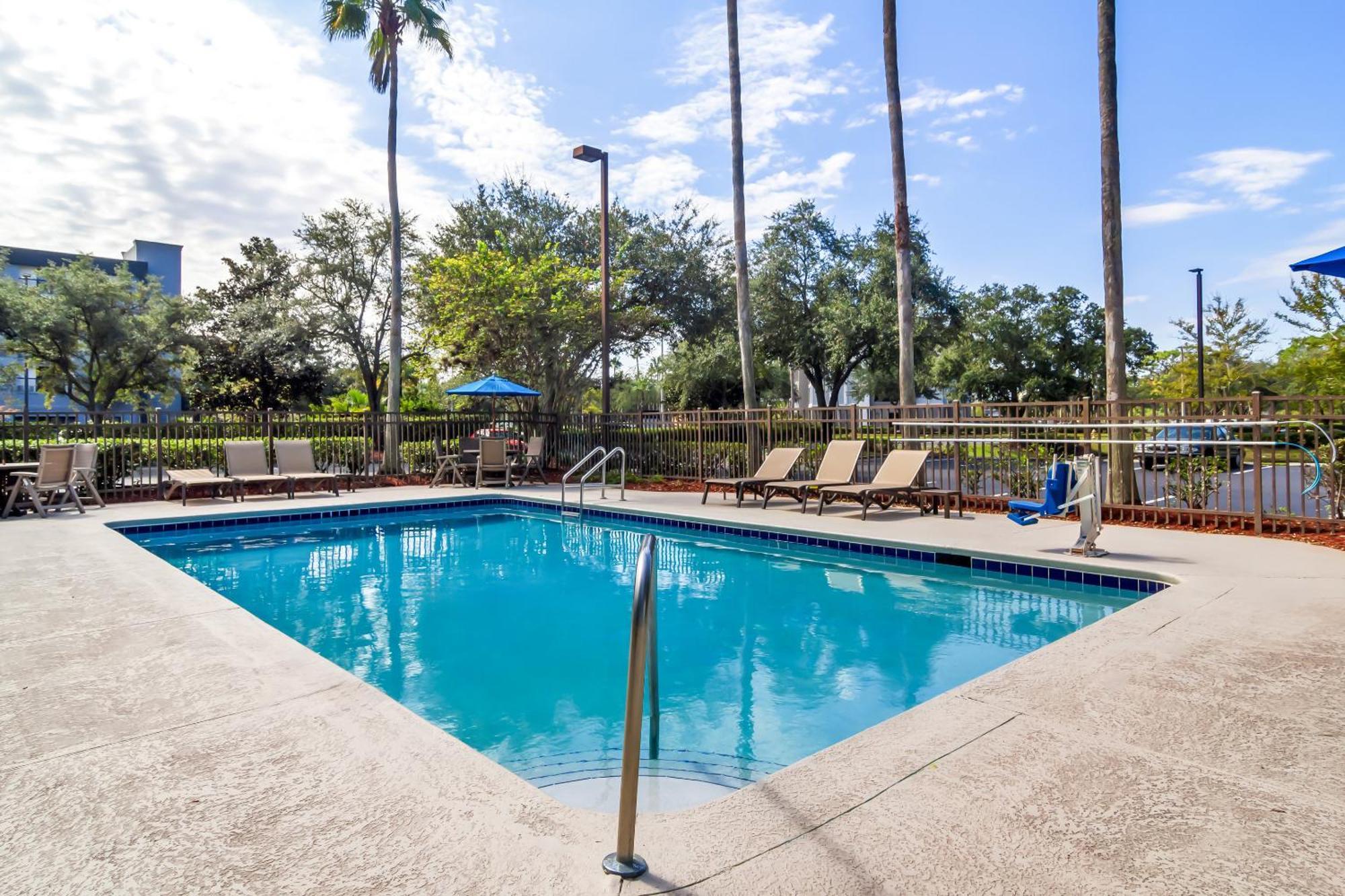 Red Roof Inn Plus+ Jacksonville - Southpoint Ngoại thất bức ảnh